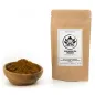 Preview: Red Maeng Da Dragon Kratom – Verpackungen 50g & 100g und Schälchen mit rotem Pulver